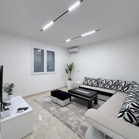 Todo Luxury Villa Durrës